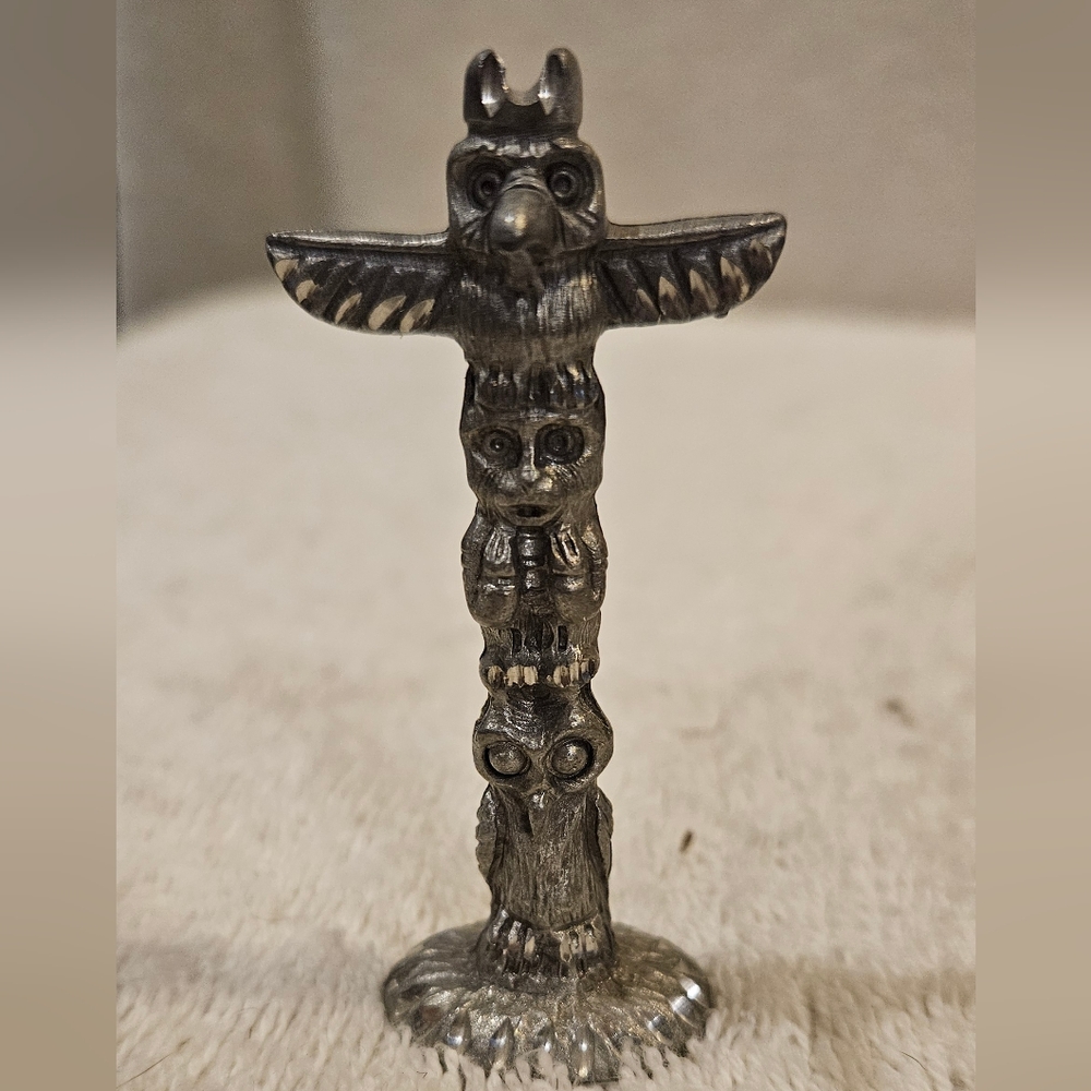 SPOONTIQUES TOTEM POLE PEWTER FIGURINE